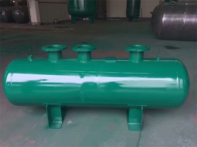 1679991473376569.jpeg 临泽临泽临泽蒸汽分气缸1.jpeg